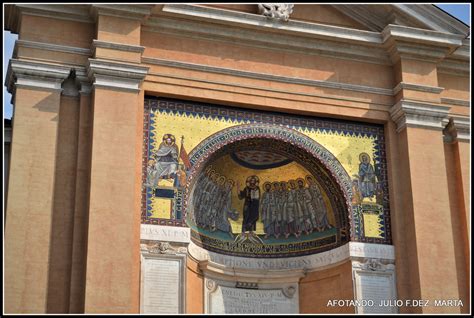  El Sepulcro de San Pedro de la Mata - En mystisk mosaik med kristna symboler och geometriska mönster!